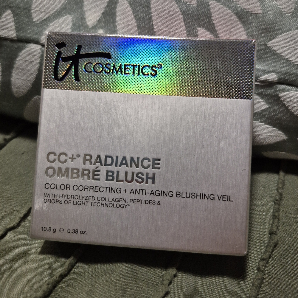 IT Cosmetics CC+ Radiance Ombre Blush